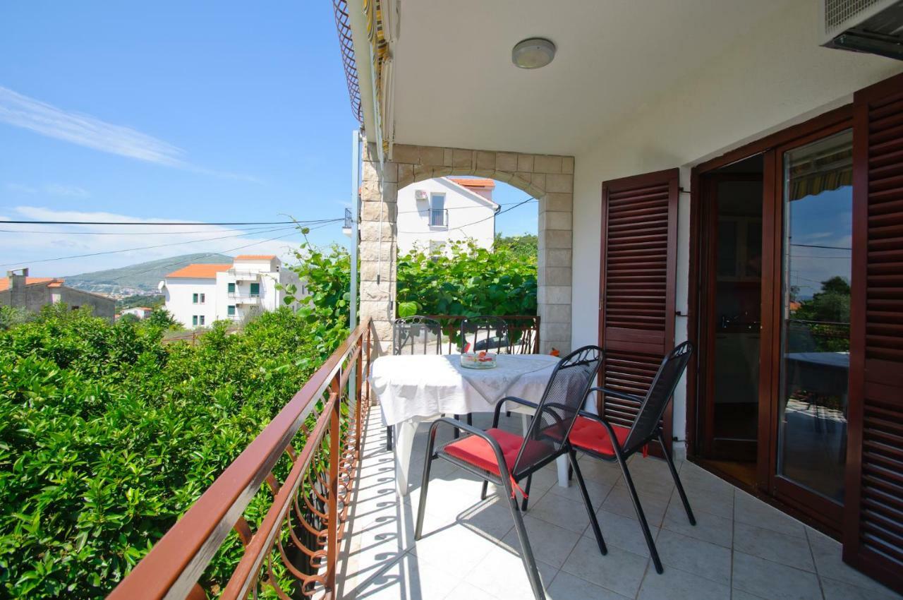 Hella Apartments Trogir Exteriér fotografie